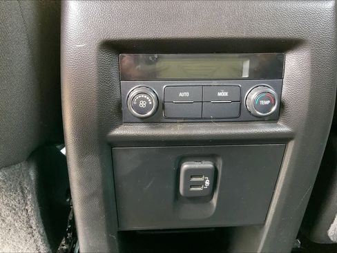 Used 2019 Chevrolet Traverse LT image 33