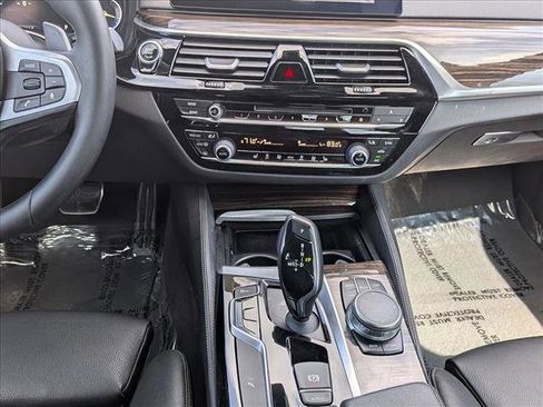 Used 2017 BMW 530i image 20