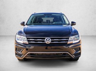 Used 2021 Volkswagen Tiguan SE w/ Panoramic Sunroof Package FWD video 2