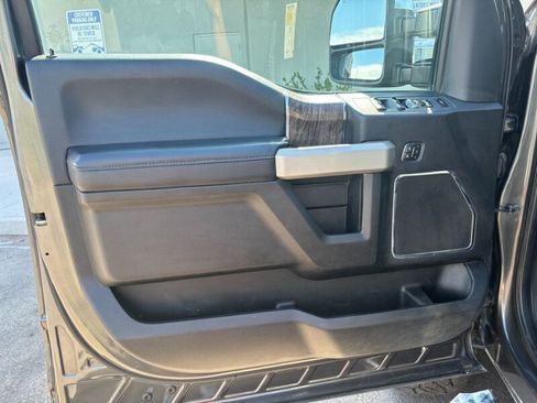 Used 2019 Ford F350 Lariat w/ Lariat Ultimate Package AWD/4WD image 11