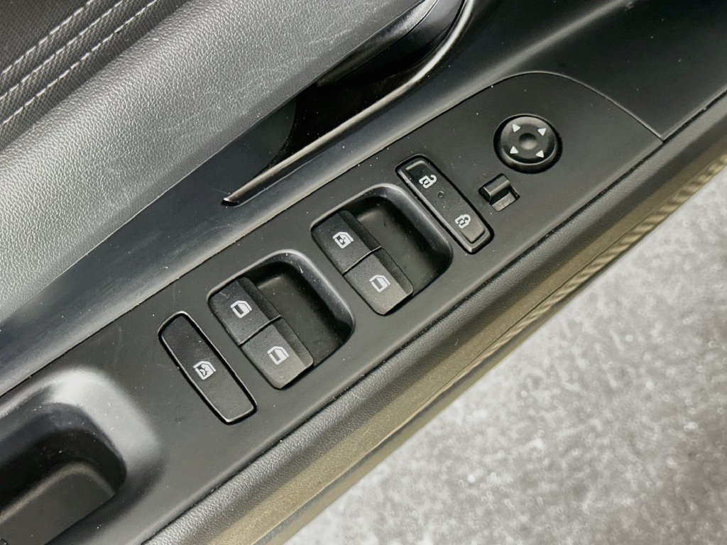 Used 2026 Hyundai Elantra Sport w/ Cargo Package FWD image 22