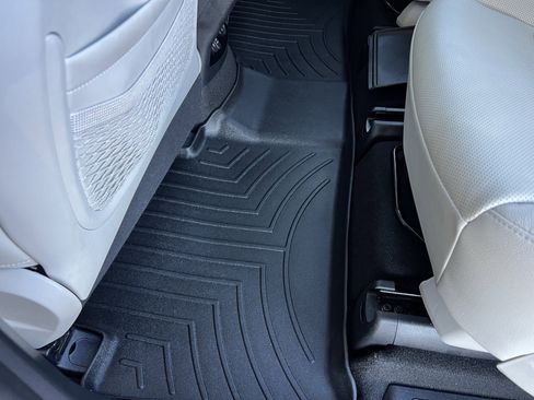 Used 2022 Kia Sorento SX Prestige w/ Panoramic Sunroof Package image 19