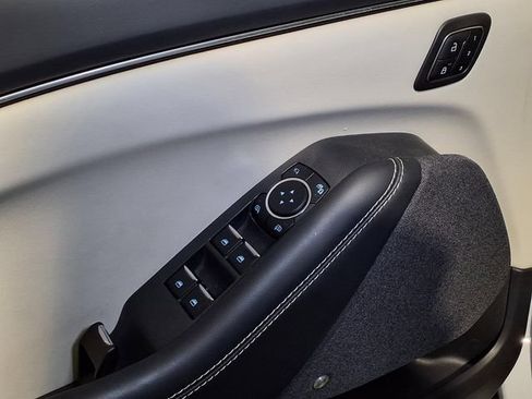 Used 2023 Ford Mustang Mach-E Premium RWD image 19