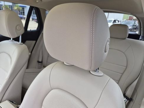 Used 2022 Mercedes-Benz GLC 300 image 19
