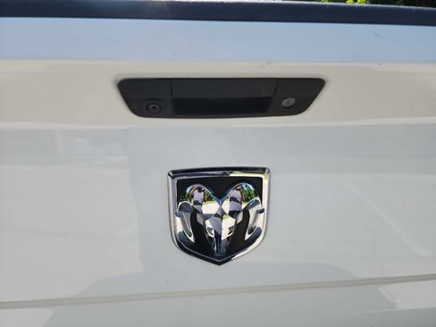 Used 2017 RAM 2500 Tradesman w/ Chrome Appearance Group AWD/4WD image 7