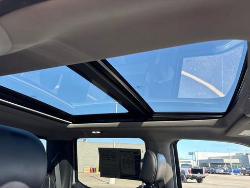 Used 2020 Ford F150 Lariat w/ Equipment Group 502A Luxury AWD/4WD image 9