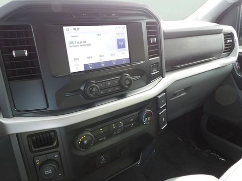 Used 2023 Ford F150 XLT AWD/4WD image 24