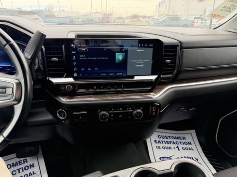 Used 2024 Chevrolet Silverado 2500 LT image 10