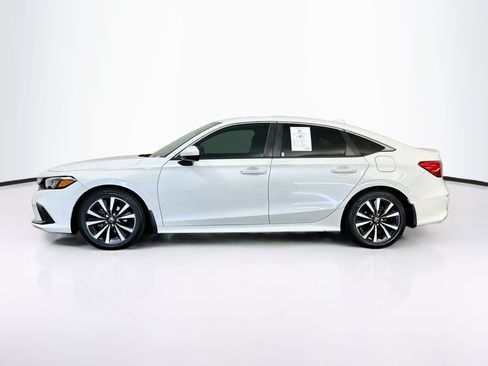 Used 2024 Honda Civic EX image 4