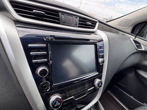Used 2016 Nissan Murano Platinum w/ Platinum Technology Package FWD image 10