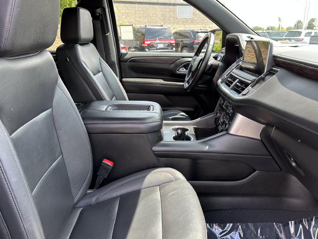 Used 2024 Chevrolet Suburban LT AWD/4WD image 19