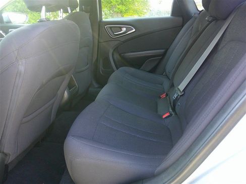 Used 2015 Chrysler 200 Limited w/ Convenience Group FWD image 17
