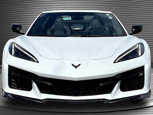 Used 2023 Chevrolet Corvette Z06 image 2