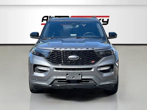 Used 2022 Ford Explorer ST w/ Equipment Group 401A AWD/4WD image 2