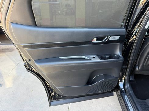 Used 2022 Hyundai Palisade Limited FWD image 21