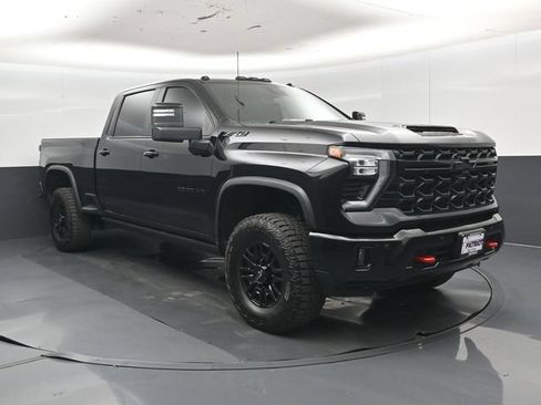 Used 2024 Chevrolet Silverado 2500 ZR2 w/ Technology Package AWD/4WD image 1