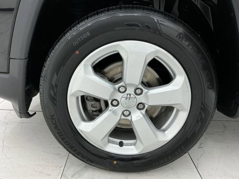 Used 2019 Jeep Compass Latitude w/ Cold Weather Group AWD/4WD image 45