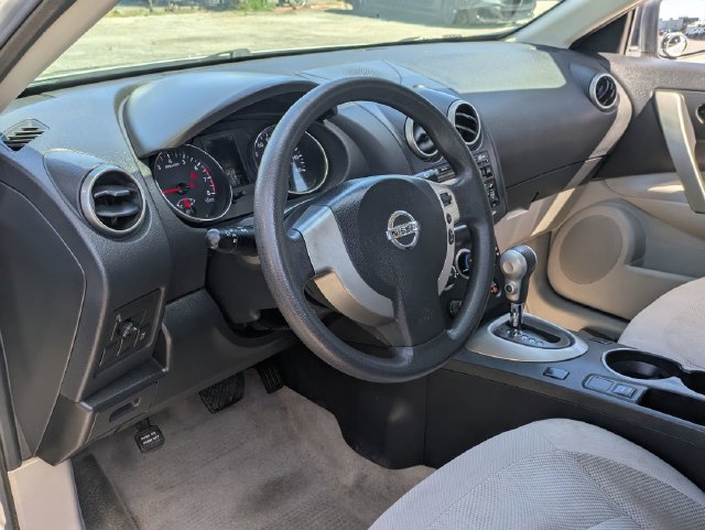 Used 2013 Nissan Rogue S FWD image 30