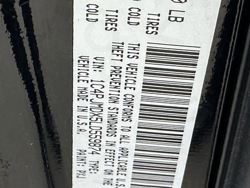 Used 2020 Jeep Cherokee Limited image 23