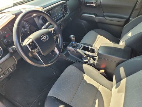 Used 2023 Toyota Tacoma TRD Off-Road RWD image 9