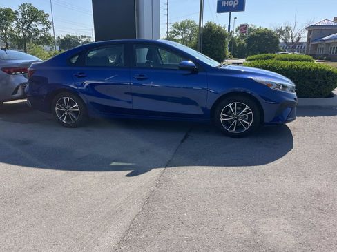 Used 2023 Kia Forte LXS image 2