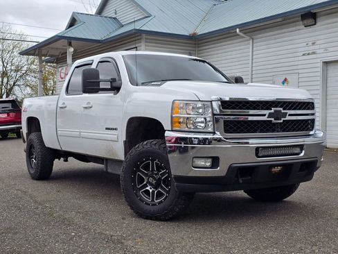 Used 2013 Chevrolet Silverado 2500 LTZ w/ LTZ Plus Package AWD/4WD image 37