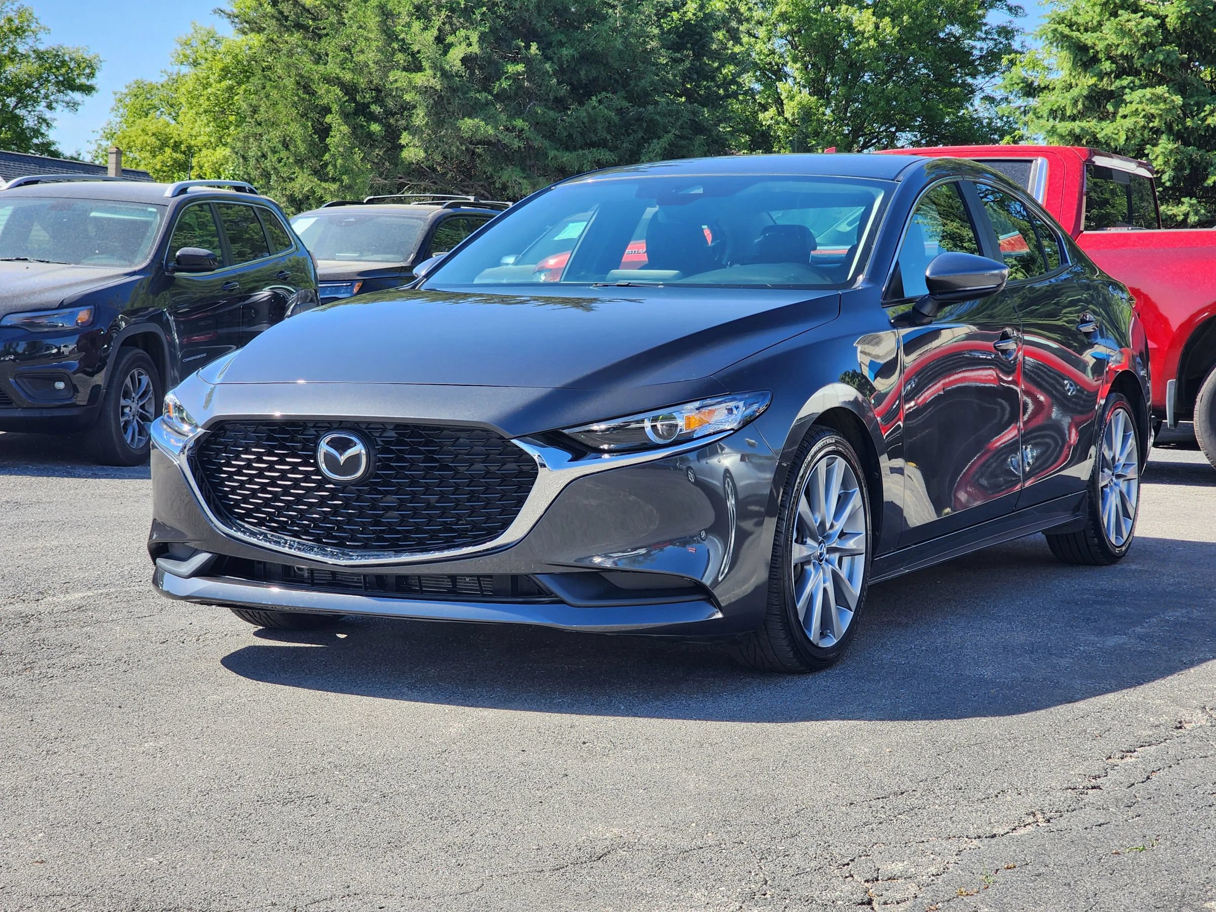 Used 2023 MAZDA MAZDA3 s FWD image 3