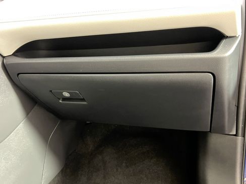 Used 2025 Toyota RAV4 XLE w/ Convenience Package image 35