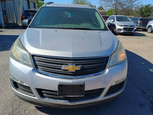 Used 2017 Chevrolet Traverse LS FWD image 3