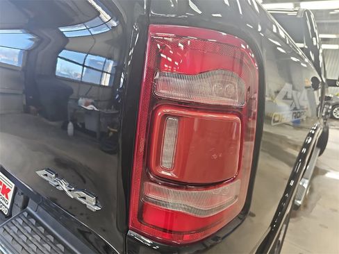 Used 2019 RAM 1500 Laramie image 32
