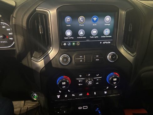 Used 2021 GMC Sierra 2500 SLE w/ SLE Value Package; image 8