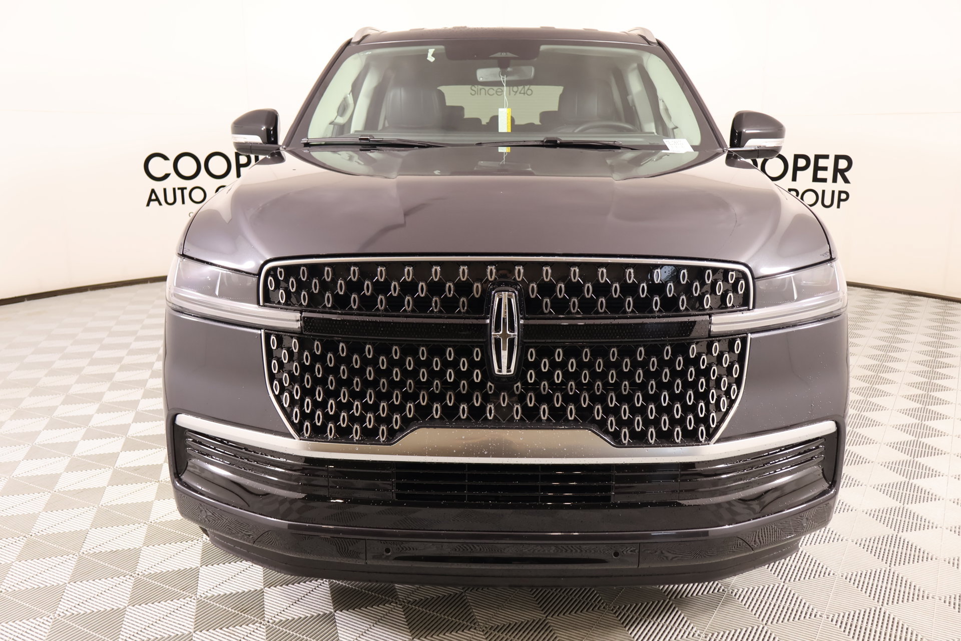 New 2026 Lincoln Navigator Premiere AWD/4WD image 9
