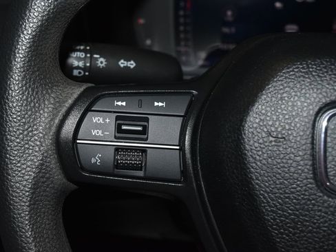 Used 2024 Honda Accord EX image 7