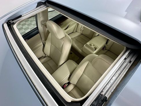 Used 2014 Lexus ES 300h w/ Luxury Package w/Bamboo Trim FWD image 22