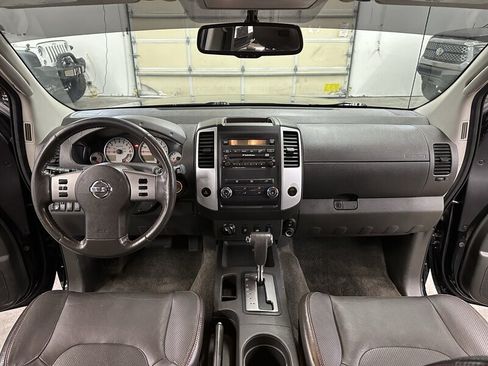 Used 2011 Nissan Xterra PRO-4X w/ Pro-4x Leather Pkg AWD/4WD image 19