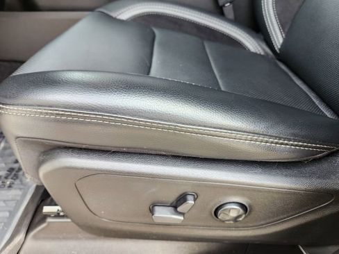 Used 2025 RAM 1500 Rebel w/ G/T Package image 9