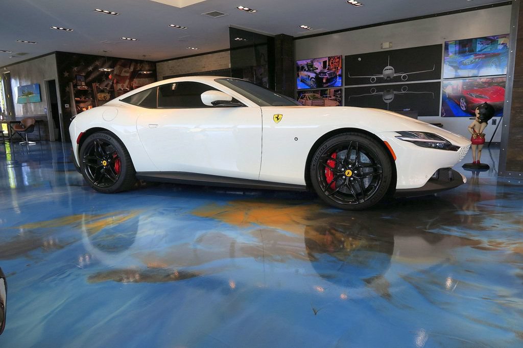 Used 2023 Ferrari Roma RWD image 3