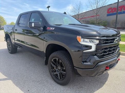 Used 2025 Chevrolet Silverado 1500 LT Trail Boss w/ LT Trail Boss Premium Package image 2