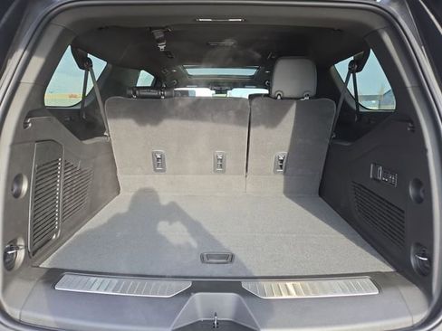 Used 2025 GMC Yukon XL Denali w/ Denali Reserve Package image 37