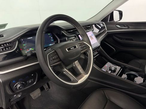 Used 2022 Jeep Grand Cherokee Limited 4xe w/ Luxury Tech Group II AWD/4WD image 23