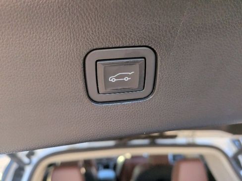 Used 2020 Buick Enclave Avenir w/ Avenir Technology Package image 14