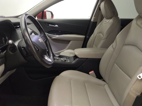 Used 2019 Cadillac XT4 Premium Luxury FWD image 17
