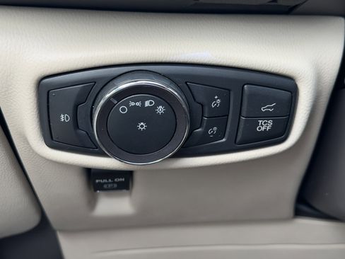 Used 2019 Lincoln Nautilus Select FWD image 24