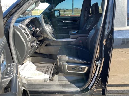 Used 2023 RAM 1500 Laramie AWD/4WD image 10