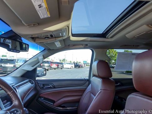 Used 2019 Chevrolet Suburban Premier image 6