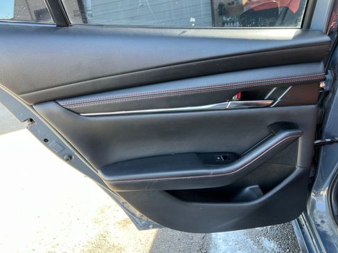 Used 2024 MAZDA MAZDA3 s image 28