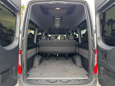 Used 2019 Mercedes-Benz Sprinter 2500 image 17