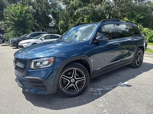 Used 2022 Mercedes-Benz GLB 250 image 3