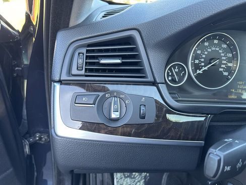 Used 2011 BMW 535i Sedan image 42