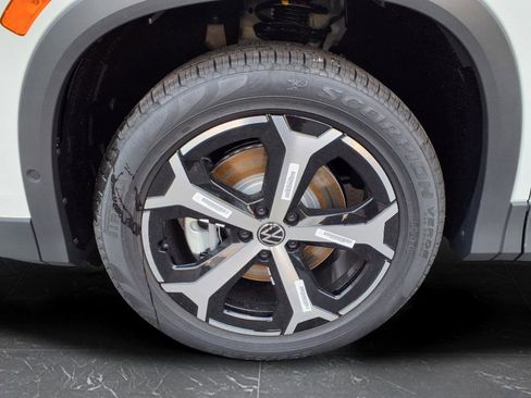 New 2026 Volkswagen Tiguan SE AWD/4WD image 11